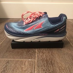 Altra Torin 3.0 (NWOT)